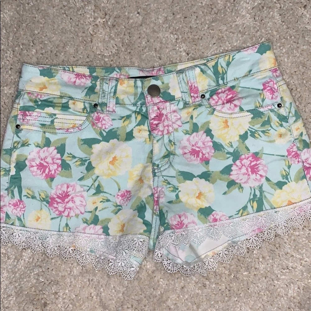 Floral shorts with added lace